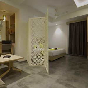 Grand Deluxe King Room